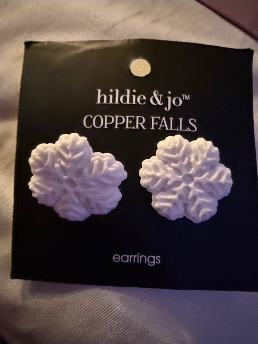 Hildie & Jo Flower Snowflake Stud Earrings NEW fall winter boho ice snow Xmas